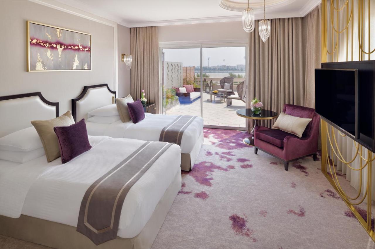 Moevenpick Hotel Bahrain Muharraq Extérieur photo Deluxe Room
