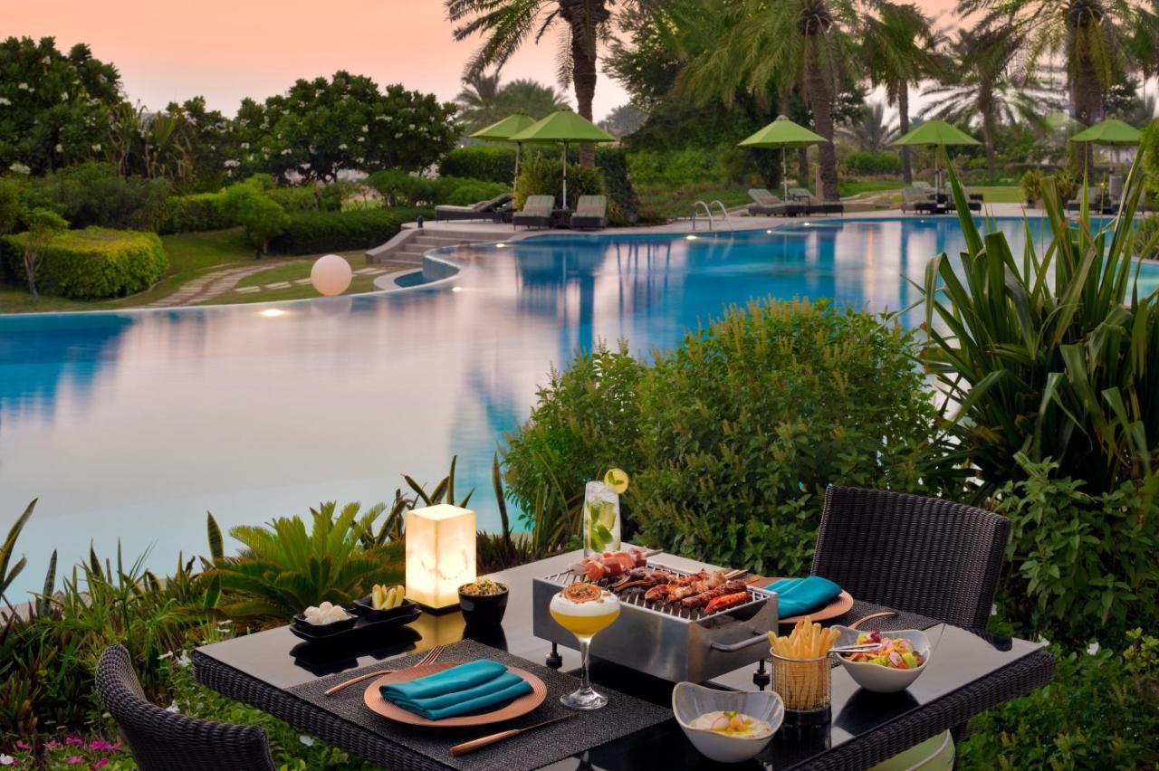 Moevenpick Hotel Bahrain Muharraq Extérieur photo The Westin Dubai