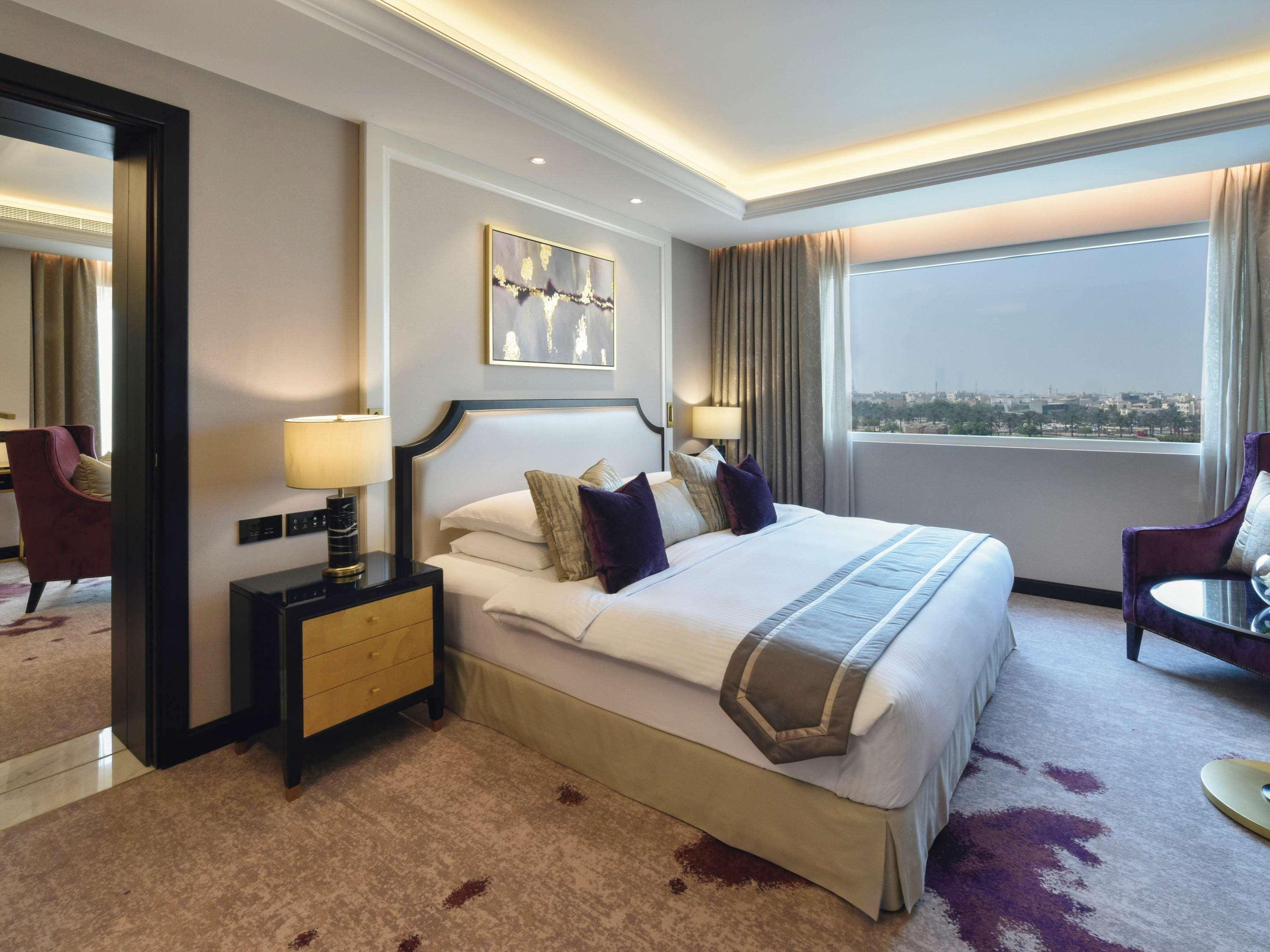 Moevenpick Hotel Bahrain Muharraq Extérieur photo Suite