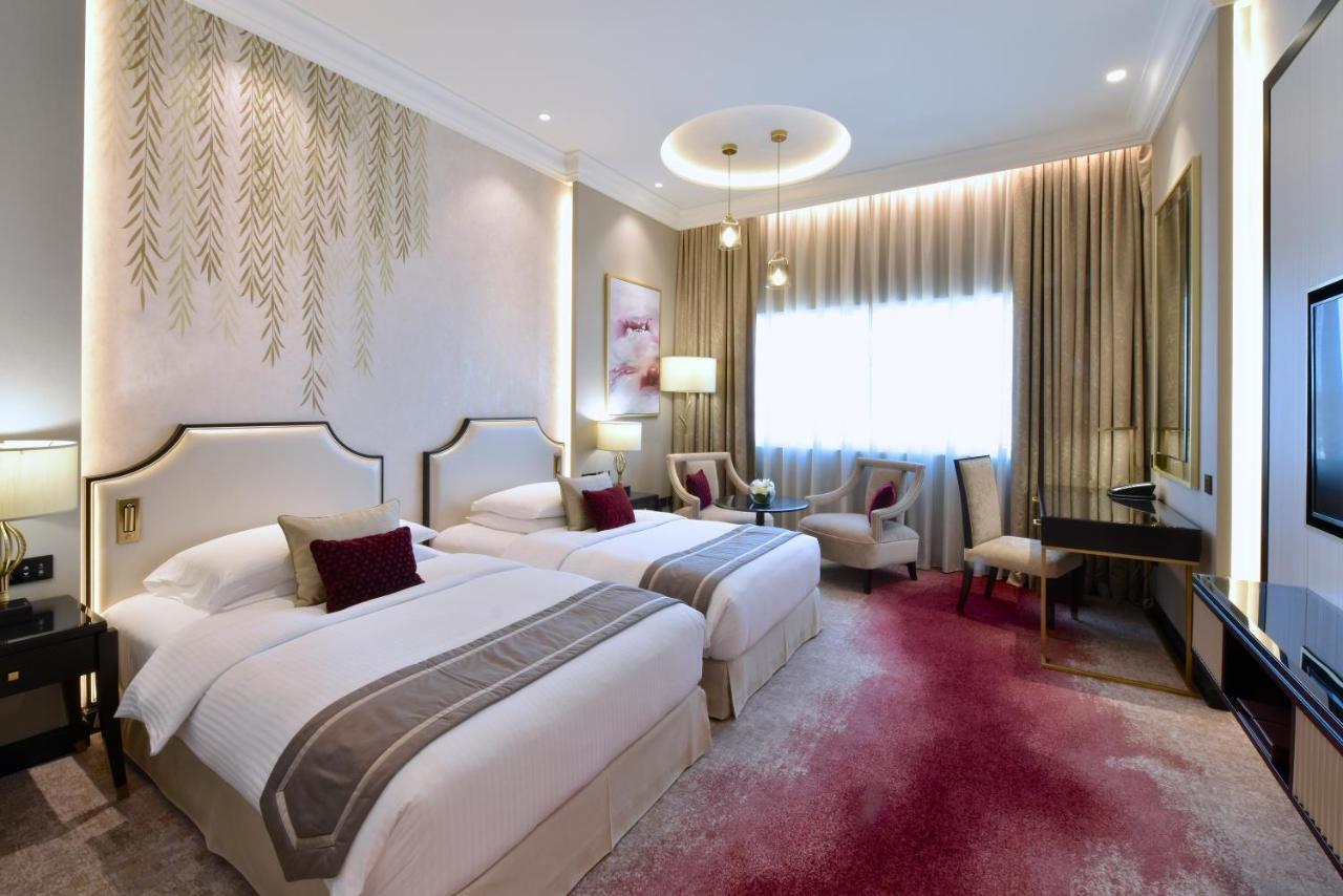Moevenpick Hotel Bahrain Muharraq Extérieur photo Deluxe Room