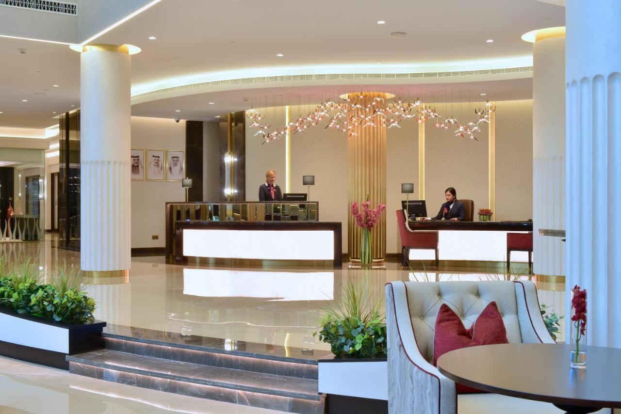 Moevenpick Hotel Bahrain Muharraq Extérieur photo Lobby
